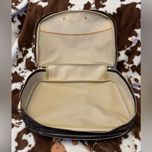 Authentic Louis Vuitton Alize 24 - Picture 4 of 11